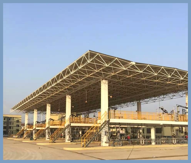 新華聯(lián)富潤(rùn)石油化工油庫項(xiàng)目驗(yàn)收中項(xiàng)目工程現(xiàn)場(chǎng)